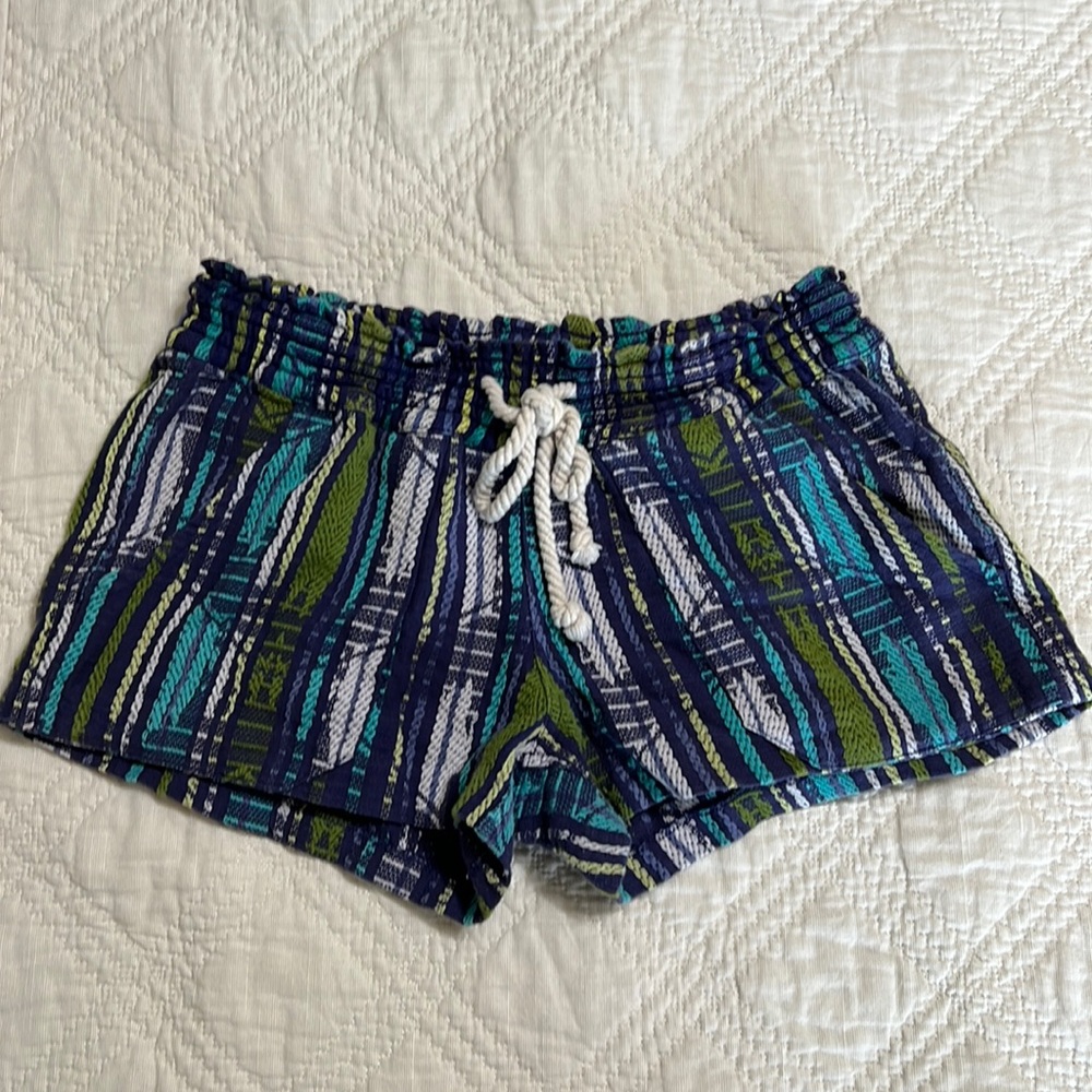Roxy Shorts Size Medium